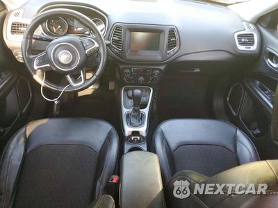 Zdjęcie 8 z 13 samochodu: 2021 JEEP COMPASS LATITUDE VIN:3C4NJDBBXMT584229 - miniatura