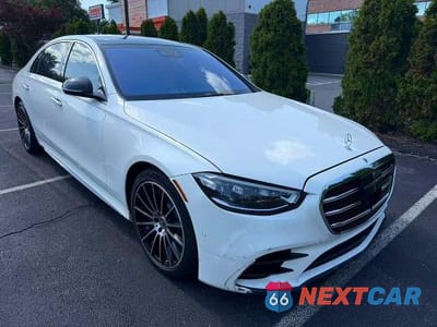 Czwarte zdjęcie samochodu z boku: 2022 MERCEDES-BENZ S 580 4MATIC VIN:W1K6G7GB3NA106035 - miniatura