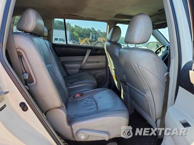 Zdjęcie 11 z 13 samochodu: 2011 TOYOTA HIGHLANDER SE VIN:5TDZK3EHXBS046338 - miniatura