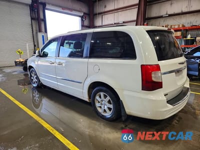 Drugie zdjęcie samochodu z przodu: 2011 CHRYSLER TOWN & COUNTRY TOURING VIN:2A4RR5DG3BR770911 - miniatura
