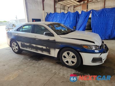Czwarte zdjęcie samochodu z boku: 2015 FORD TAURUS POLICE INTERCEPTOR VIN:1FAHP2MK6FG119635 - miniatura