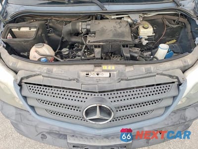 Zdjęcie 12 z 14 samochodu: 2018 MERCEDES-BENZ SPRINTER 2500 DELIVERY VAN VIN:WD3PE7CD9JP625815 - miniatura