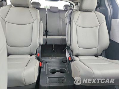 Zdjęcie 10 z 13 samochodu: 2025 TOYOTA SIENNA XLE 8-PASSENGER VIN:5TDJRKEC3SS287990 - miniatura
