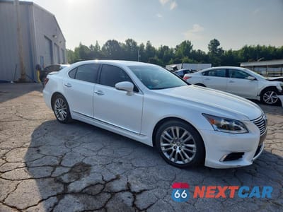 Czwarte zdjęcie samochodu z boku: 2016 LEXUS LS 460 VIN:JTHBL5EF9G5140800 - miniatura