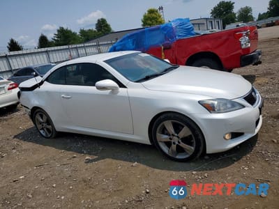 Czwarte zdjęcie samochodu z boku: 2015 LEXUS IS 250 VIN:JTHFF2C26F2532625 - miniatura