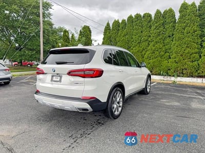 Czwarte zdjęcie samochodu z boku: 2019 BMW X5 XDRIVE40I VIN:5UXCR6C55KLL61916 - miniatura