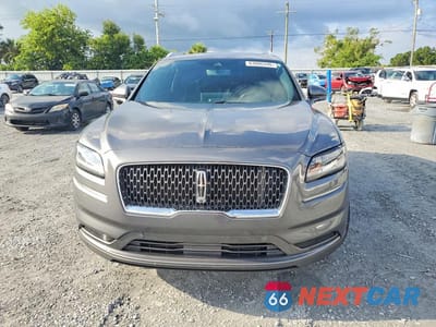 Piąte zdjęcie samochodu w środku: 2023 LINCOLN NAUTILUS RESERVE VIN:2LMPJ6K96PBL04226 - miniatura