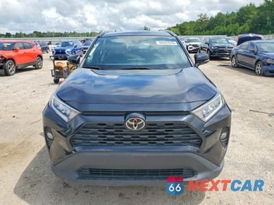 Piąte zdjęcie samochodu w środku: 2021 TOYOTA RAV4 XLE VIN:2T3W1RFV2MC112820 - miniatura