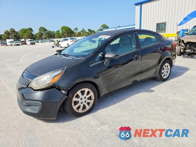 2015 KIA RIO LX KNADM4A30F6487225 - główne zdjęcie licytacji z USA - miniatura