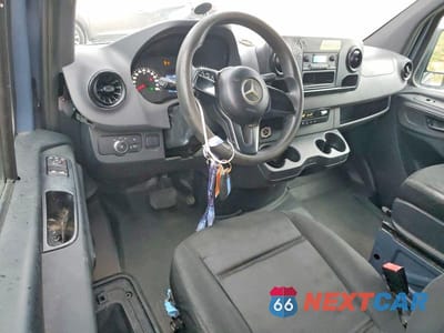 Zdjęcie 8 z 13 samochodu: 2019 MERCEDES-BENZ SPRINTER 2500/3500 DELIVERY VAN VIN:WD4PF1CD0KP134220 - miniatura