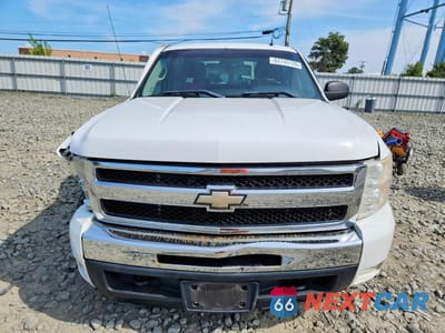 Piąte zdjęcie samochodu w środku: 2011 CHEVROLET SILVERADO K1500 LT VIN:3GCPKSE34BG238049 - miniatura