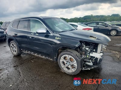 Czwarte zdjęcie samochodu z boku: 2023 BMW X1 XDRIVE28I VIN:WBX73EF01P5W55813 - miniatura
