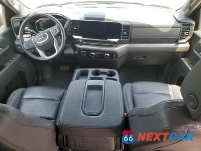 Zdjęcie 8 z 12 samochodu: 2025 GMC SIERRA K1500 SLT VIN:1GTUUDED6SZ314484 - miniatura