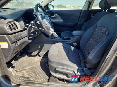Zdjęcie 7 z 13 samochodu: 2018 KIA NIRO LX VIN:KNDCB3LCXJ5200080 - miniatura