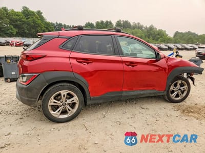 Trzecie zdjęcie samochodu z tyłu: 2023 HYUNDAI KONA SEL VIN:KM8K6CAB6PU952251 - miniatura