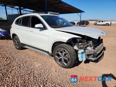 Czwarte zdjęcie samochodu z boku: 2018 BMW X1 XDRIVE28I VIN:WBXHT3C37J3H33430 - miniatura
