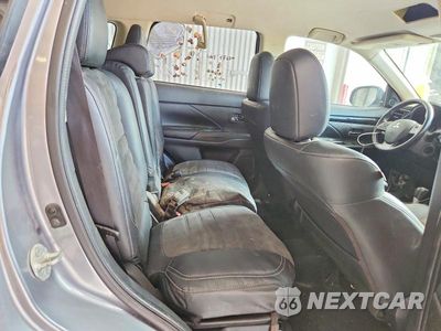 Zdjęcie 11 z 13 samochodu: 2019 MITSUBISHI OUTLANDER SE VIN:JA4AD3A34KZ024989 - miniatura
