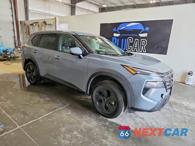 Czwarte zdjęcie samochodu z boku: 2026 NISSAN ROGUE SV VIN:5N1BT3BB2TC764429 - miniatura