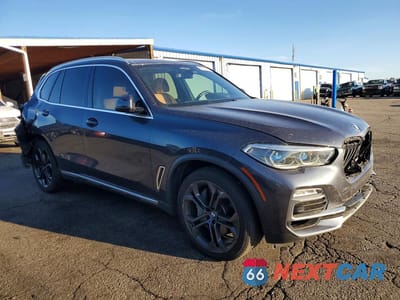 Czwarte zdjęcie samochodu z boku: 2019 BMW X5 XDRIVE50I VIN:5UXJU2C57KLB15208 - miniatura
