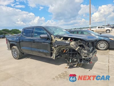 Czwarte zdjęcie samochodu z boku: 2025 CHEVROLET COLORADO Z71 VIN:1GCPTDEK3S1186816 - miniatura