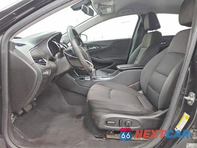 Zdjęcie 7 z 12 samochodu: 2019 CHEVROLET MALIBU LT VIN:1G1ZD5ST6KF155189 - miniatura