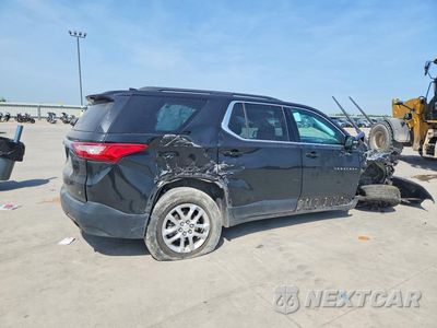 Trzecie zdjęcie samochodu z tyłu: 2019 CHEVROLET TRAVERSE LT VIN:1GNERGKWXKJ275000 - miniatura
