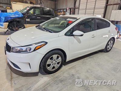 2017 KIA FORTE LX 3KPFK4A79HE095751 - główne zdjęcie licytacji z USA - miniatura