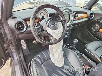 Zdjęcie 8 z 13 samochodu: 2012 MINI COOPER S VIN:WMWSV3C50CTY18718 - miniatura