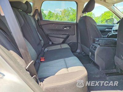 Zdjęcie 11 z 14 samochodu: 2025 NISSAN ROGUE SV VIN:5N1BT3BB2SC840875 - miniatura