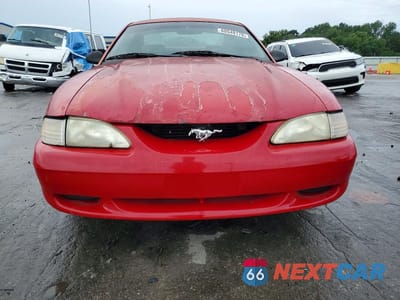Piąte zdjęcie samochodu w środku: 1998 FORD MUSTANG VIN:1FAFP4044WF194141 - miniatura