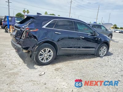 Trzecie zdjęcie samochodu z tyłu: 2021 CADILLAC XT5 LUXURY VIN:1GYKNAR48MZ125555 - miniatura