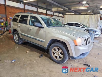 Czwarte zdjęcie samochodu z boku: 2008 JEEP GRAND CHEROKEE LAREDO VIN:1J8GR48K08C247507 - miniatura
