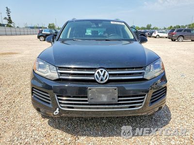 Piąte zdjęcie samochodu w środku: 2012 VOLKSWAGEN TOUAREG V6 VIN:WVGEF9BP1CD011777 - miniatura