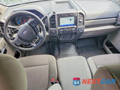 Zdjęcie 8 z 12 samochodu: 2021 FORD F350 SUPER DUTY VIN:1FT8W3DT7MEC07324 - miniatura