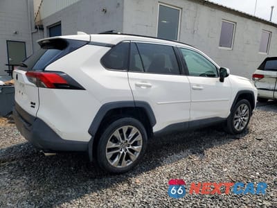 Trzecie zdjęcie samochodu z tyłu: 2019 TOYOTA RAV4 XLE PREMIUM VIN:2T3A1RFV8KW064536 - miniatura