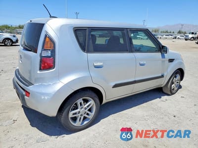 Trzecie zdjęcie samochodu z tyłu: 2010 KIA SOUL + VIN:KNDJT2A28A7151233 - miniatura