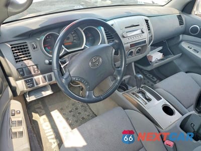 Zdjęcie 8 z 12 samochodu: 2005 TOYOTA TACOMA DOUBLE CAB LONG BED VIN:5TEMU52N75Z124740 - miniatura
