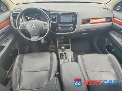 Zdjęcie 8 z 13 samochodu: 2015 MITSUBISHI OUTLANDER SE VIN:JA4AZ3A38FZ004445 - miniatura