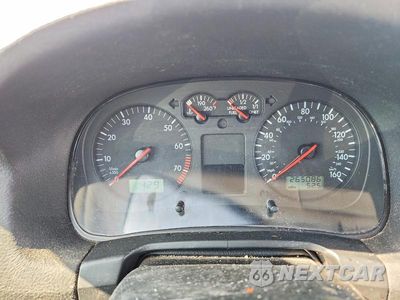 Zdjęcie 9 z 12 samochodu: 2000 VOLKSWAGEN JETTA GLX VIN:3VWTE29MXYM140563 - miniatura