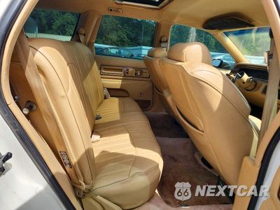 Zdjęcie 10 z 12 samochodu: 1992 BUICK ROADMASTER ESTATE VIN:1G4BR8372NW408974 - miniatura