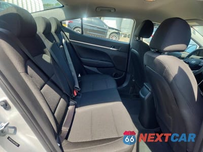 Zdjęcie 10 z 12 samochodu: 2019 HYUNDAI ELANTRA SE VIN:5NPD74LF3KH472879 - miniatura