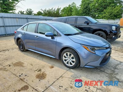 Czwarte zdjęcie samochodu z boku: 2025 TOYOTA COROLLA LE VIN:5YFB4MDEXSP313785 - miniatura