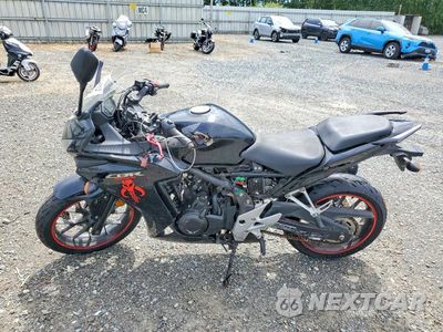 Trzecie zdjęcie samochodu z tyłu: 2013 HONDA CBR500 R VIN:MLHPC441XD5000531 - miniatura