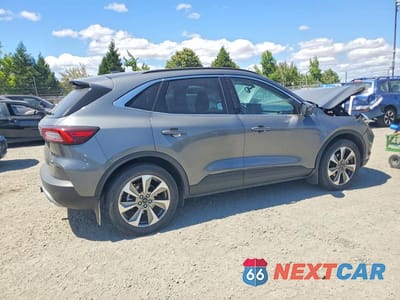 Trzecie zdjęcie samochodu z tyłu: 2023 FORD ESCAPE PLATINUM VIN:1FMCU9JA3PUA36650 - miniatura