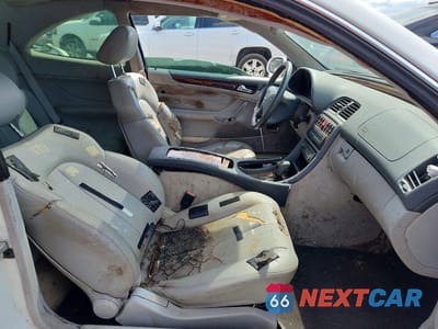 Zdjęcie 10 z 12 samochodu: 2002 MERCEDES-BENZ CLK 320 VIN:WDBLJ65G32F199028 - miniatura