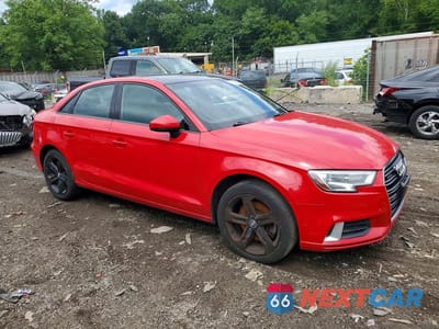 Czwarte zdjęcie samochodu z boku: 2018 AUDI A3 PREMIUM VIN:WAUB8GFFXJ1072533 - miniatura