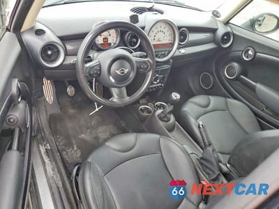 Zdjęcie 8 z 13 samochodu: 2013 MINI COOPER S CLUBMAN VIN:WMWZG3C56DTY32746 - miniatura
