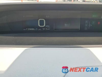 Zdjęcie 9 z 12 samochodu: 2018 TOYOTA PRIUS TWO VIN:JTDKBRFU6J3062715 - miniatura
