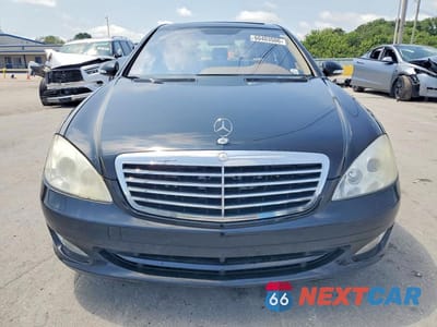 Piąte zdjęcie samochodu w środku: 2008 MERCEDES-BENZ S 550 VIN:WDDNG71X38A211274 - miniatura