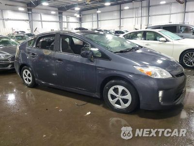 Czwarte zdjęcie samochodu z boku: 2014 TOYOTA PRIUS TWO VIN:JTDKN3DUXE1776615 - miniatura